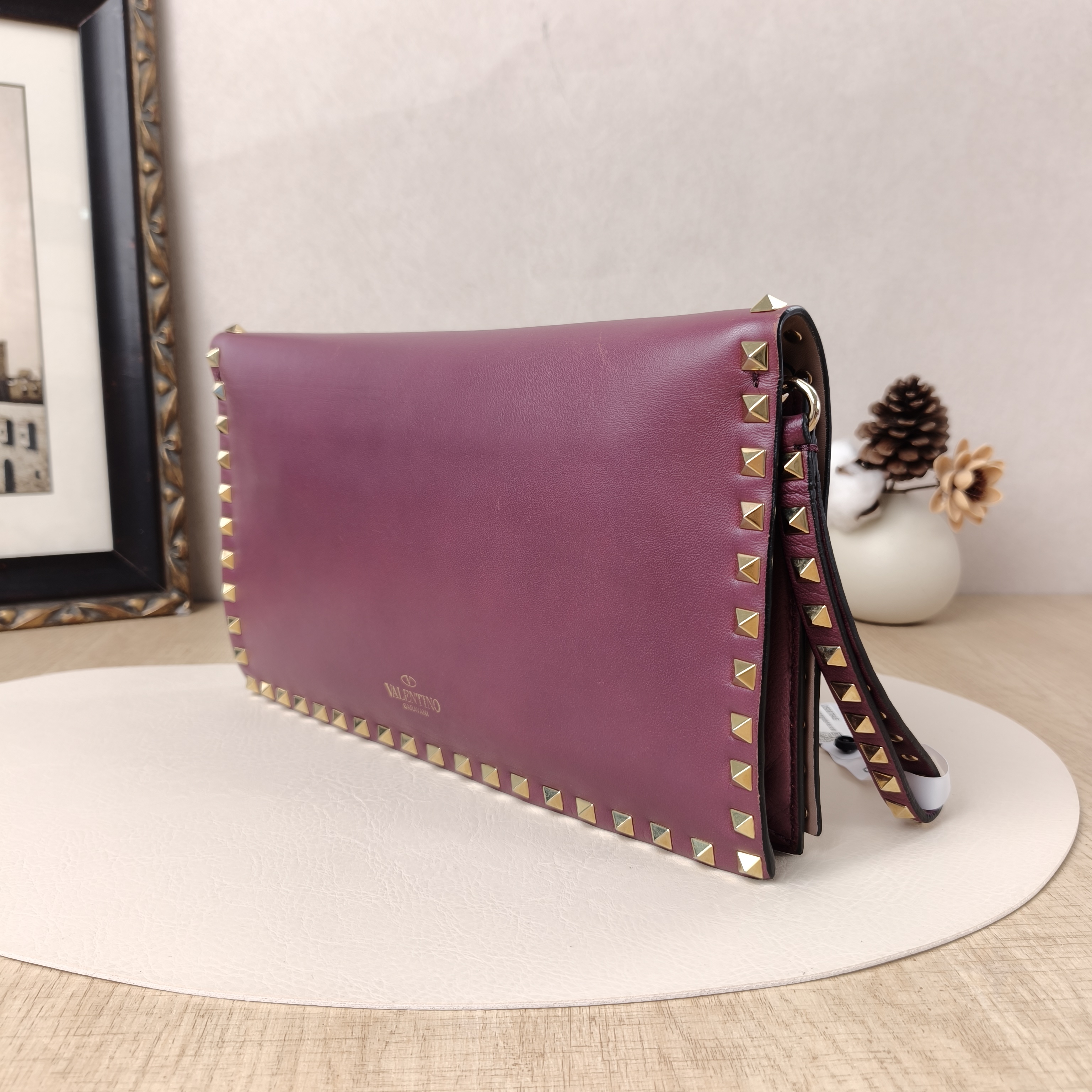 Valentino Clutch Lambskin · Dust Bag · 28 × 3 × 16 cm — cover view 9 of 10