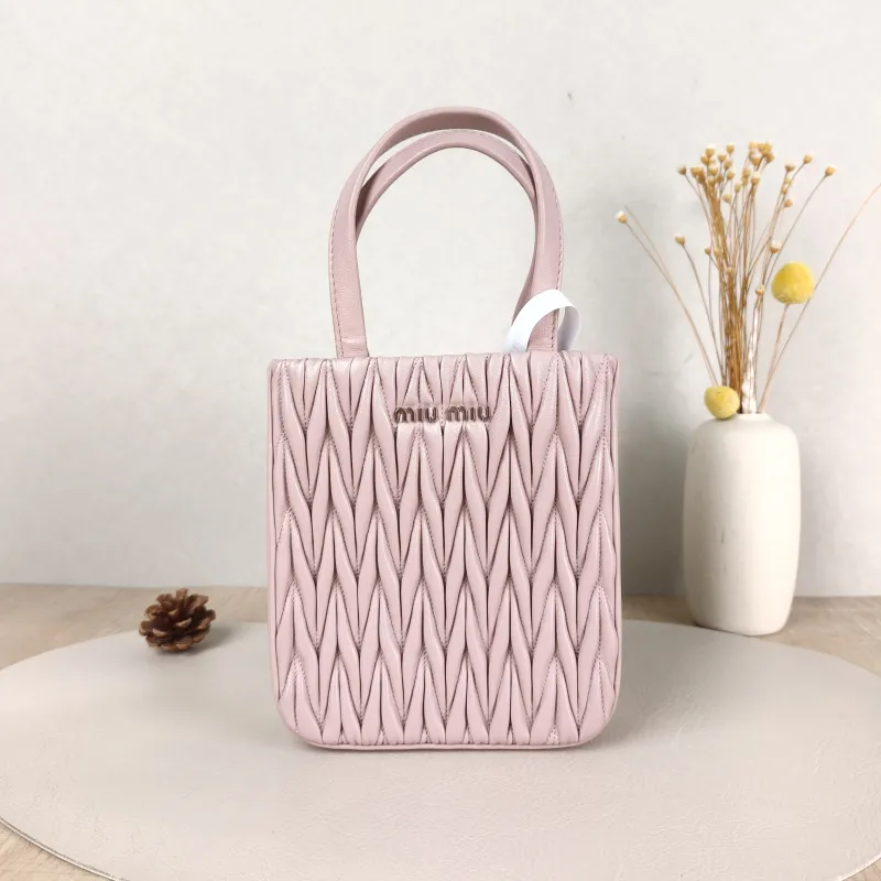 Miumiu Top Handle Bag Lambskin One Size16 × 5 × 18 cm