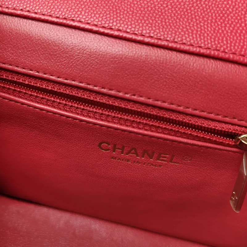 Chanel Crossbody Bag affinity Messenger Bag Red Grained Calfskin Medium 22 × 9.5 × 16 cm 25 — detail view 16 of 16