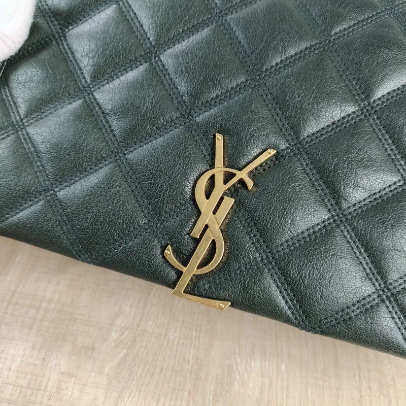 SAINT LAURENT Shoulder Bag Becky Crossbody Bag Green Lambskin 25 × 7 × 17.5 cm — detail view 6 of 11