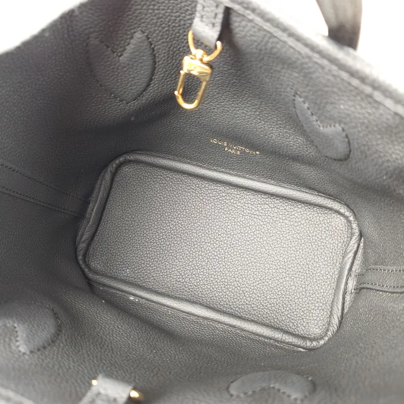 Louis Vuitton Crossbody Bag NEVERFULL INSIDE OUT BB Black PVC · Calfskin BB26.5 × 11 × 16.5 cm — detail view 14 of 17
