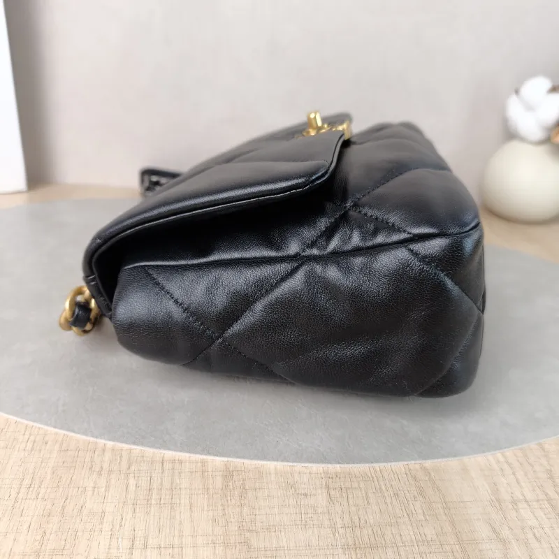 Chanel Crossbody Bag 19Bag Black SL ambskin Small 26 × 9 × 16 cm Microchip Edition — detail view 8 of 12