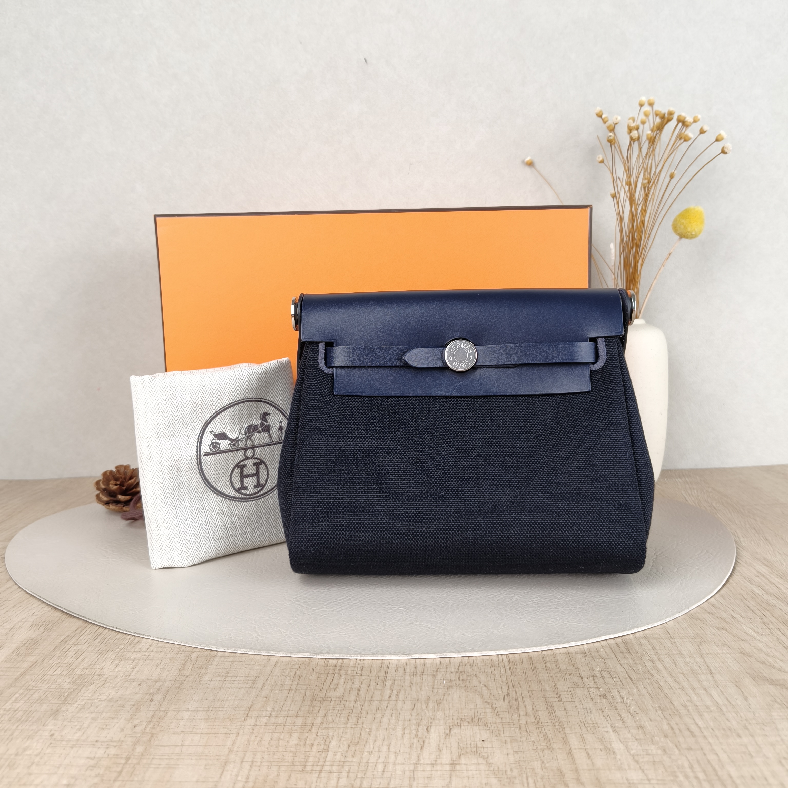 Hermès Crossbody Bag Herbag Zip 20Black Calfskin,Canvasmini20.5 × 7 × 16.5 cm — cover view 3 of 6