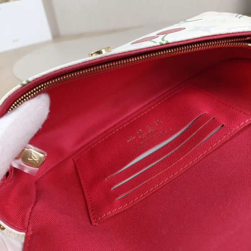 Louis Vuitton Crossbody Bag IVY White · PVC Small 23.5 × 4.3 × 12 cm Conditioned — detail view 8 of 13