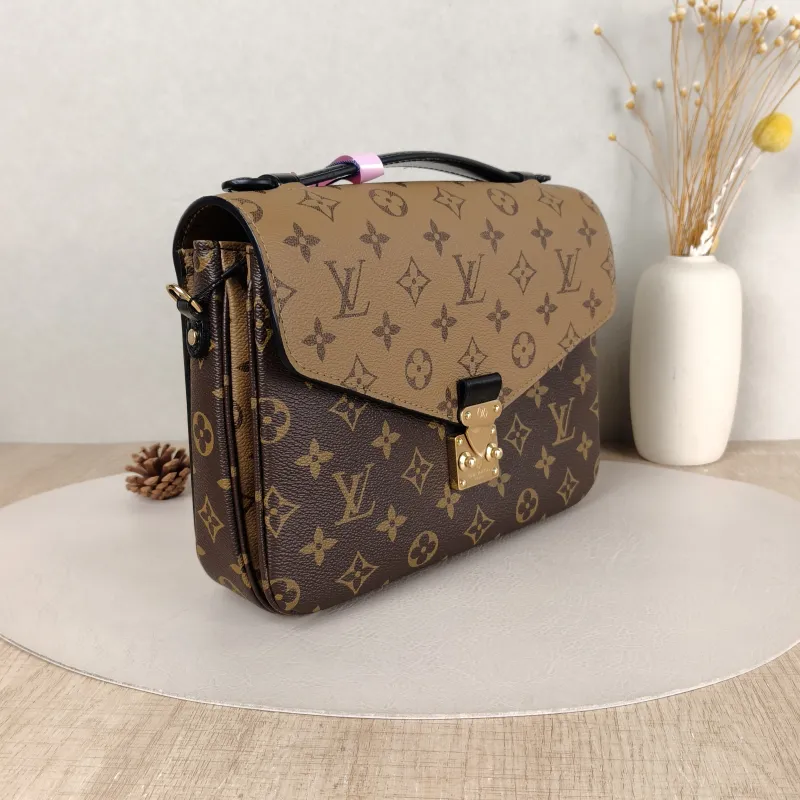 Louis Vuitton Crossbody Bag Pochette Métis Monogram Colorblock PVC Medium 25 × 7 × 19 cm — cover view 4 of 5