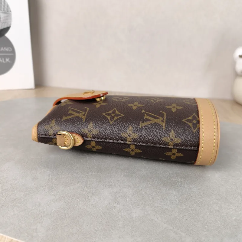 Louis Vuitton Crossbody Bag Fold Me Monogram PV Cmini14.5 × 6.5 × 18 cm — detail view 1 of 12