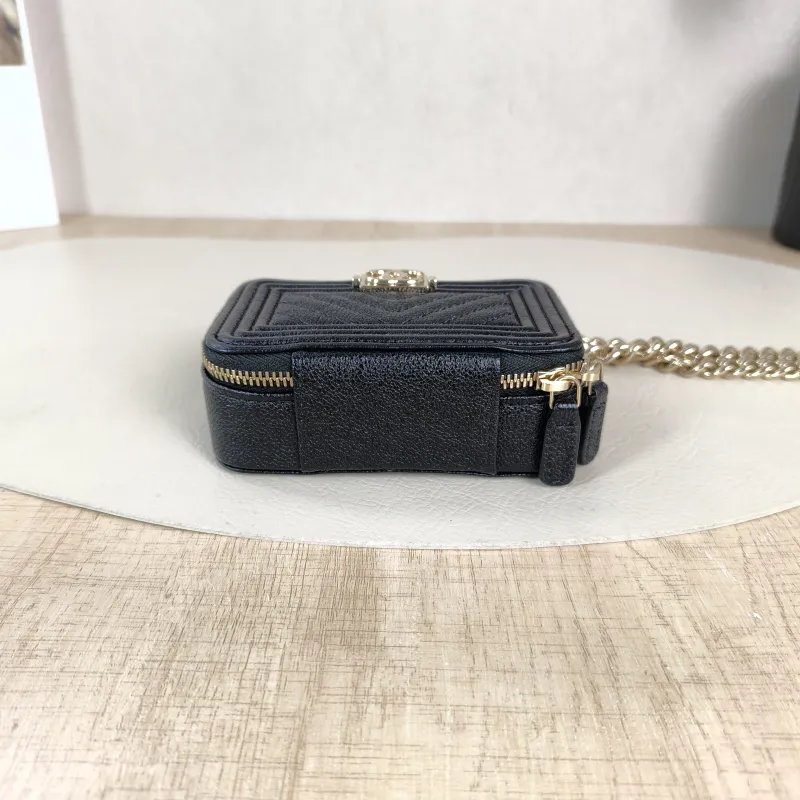 Chanel Crossbody Bag le boy Crossbody Bag Black Calfskin One Size 11 × 4 × 7 cm 32 — cover view 5 of 6