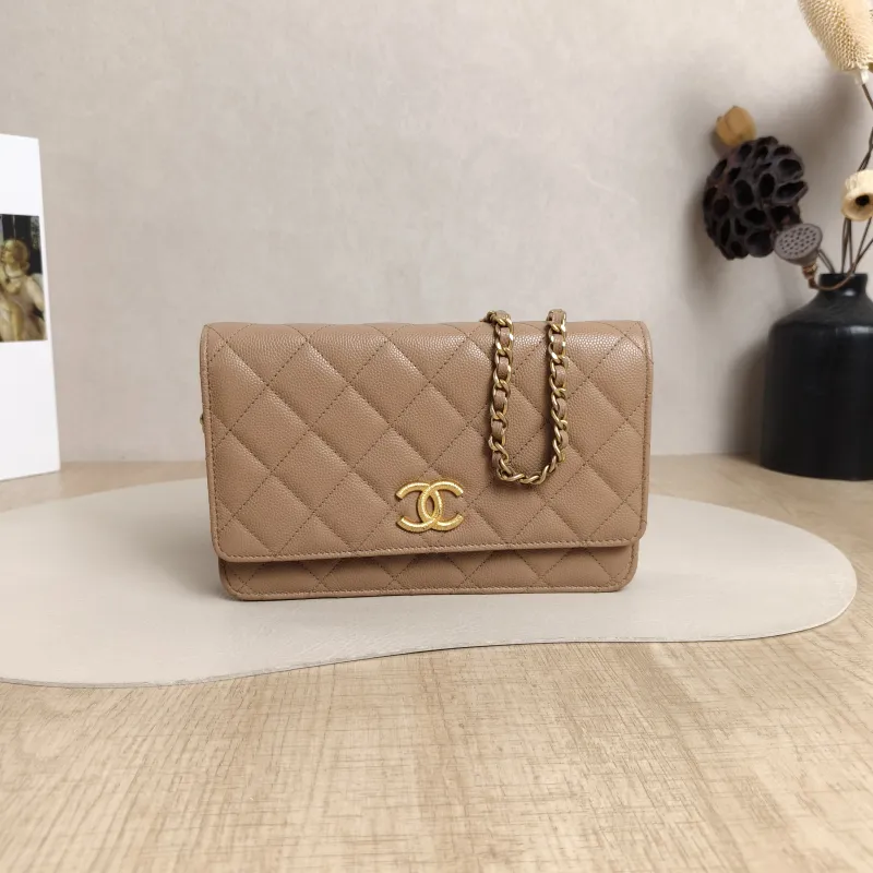 Chanel Crossbody Bag Edition cf woc Taupe Calfskin19.2 × 3.5 × 12.3 cm