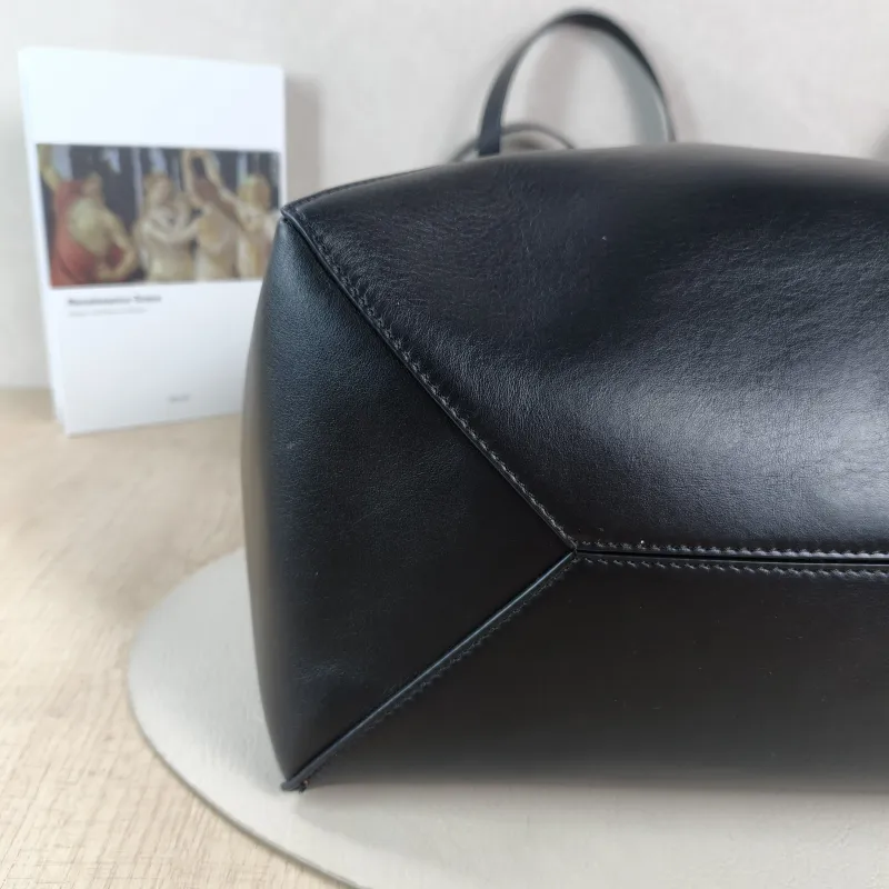LOEWE Top Handle Bag Puzzle Fold Shopping Tote Black CC alfskin Large 42 × 41 × 18 cm — detail view 3 of 9