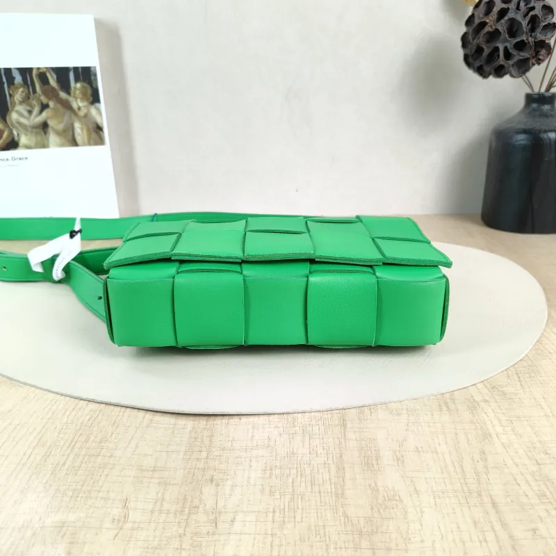 Bottega Veneta Crossbody Bag Cassette Woven Green Lambskin Medium23 × 5 × 15 cm — cover view 5 of 5