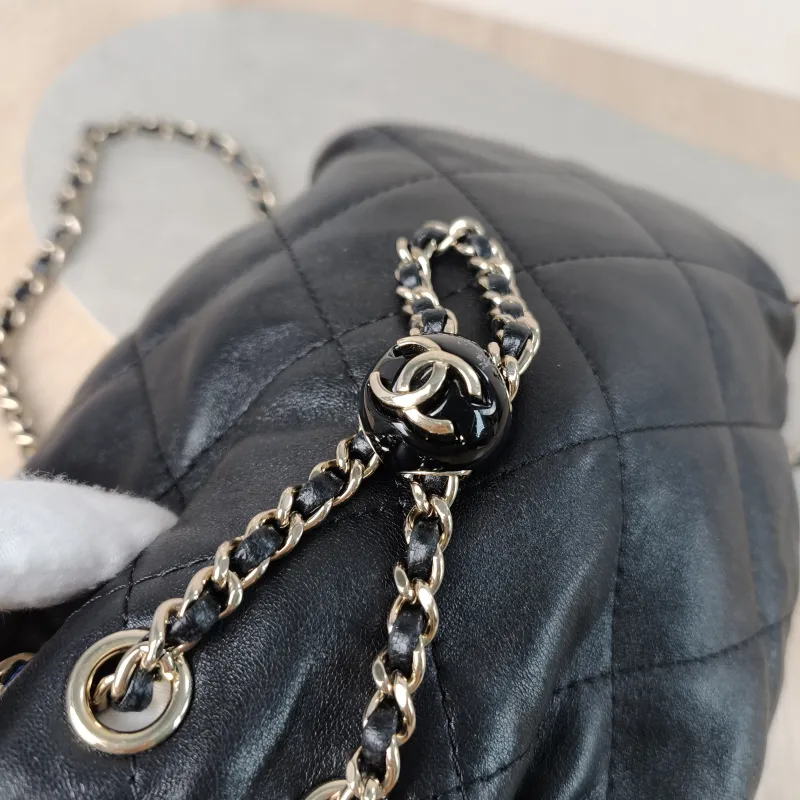 Chanel Backpack Backpack Black Lambskin One Size17 × 7.5 × 22 cm — detail view 4 of 12