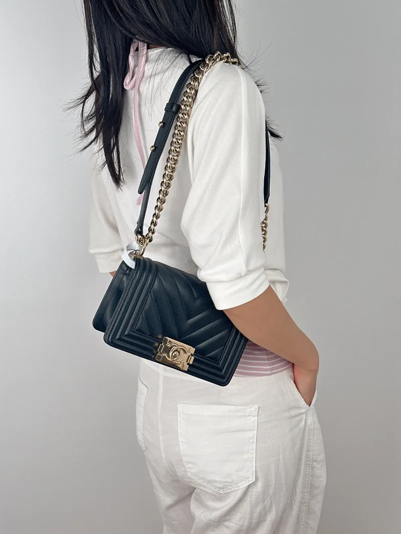 Chanel Crossbody Bagv Le Boy​Black Calfskin Small20.5 × 8.5 × 12 cm — on-model view 1 of 3