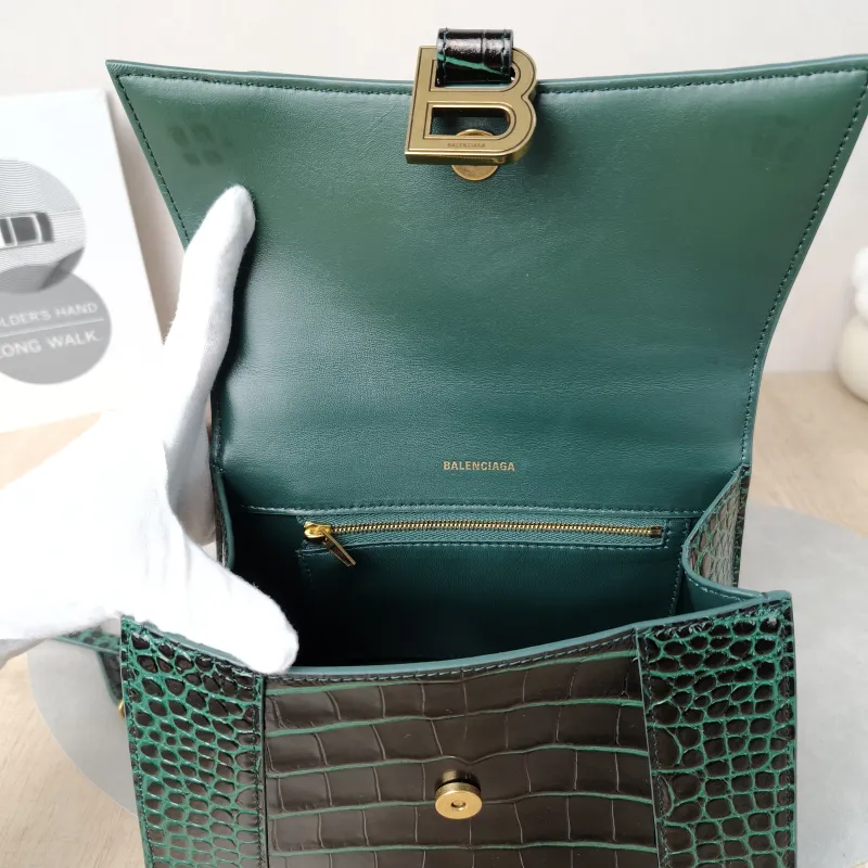 BALENCIAGA Crossbody Bag Hourglass Hourglass Bag Green Calfskin Small23 × 10 × 14 cm — detail view 7 of 14
