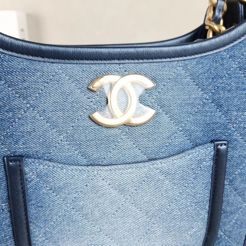 Chanel Crossbody Bag Hobo Blue One Size 22 × 6 × 24 cm — detail view 13 of 13