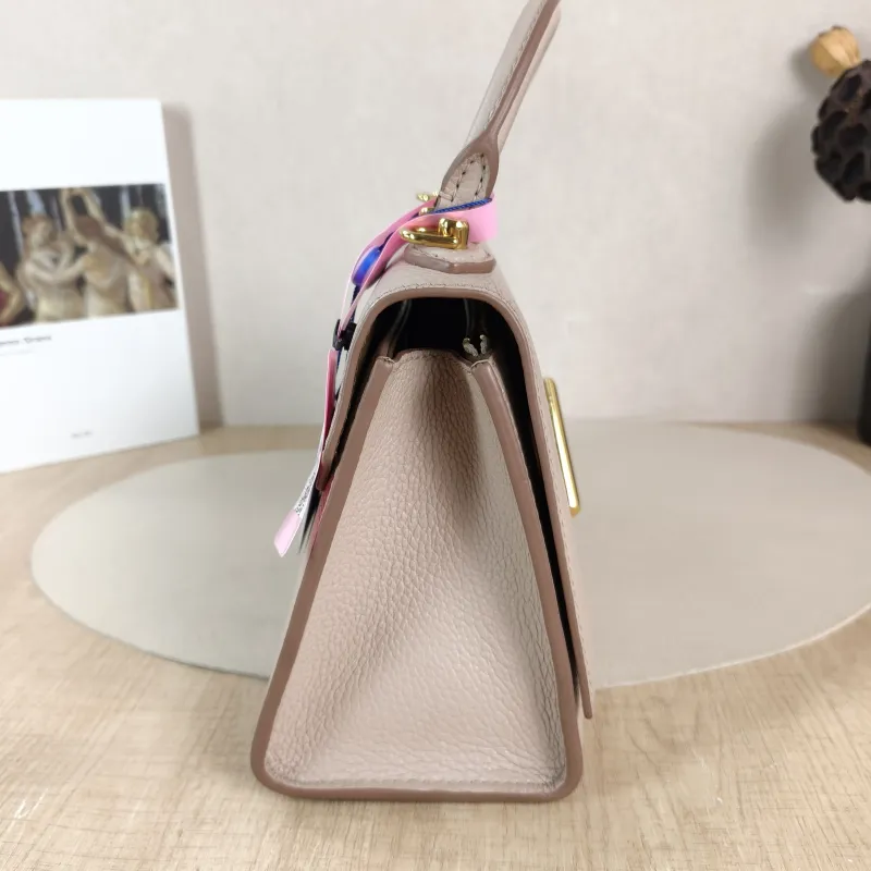 Louis Vuitton Crossbody Bag Twist One Handle Edition Calfskin Small 25 × 11 × 17 cm Conditioned — detail view 8 of 13