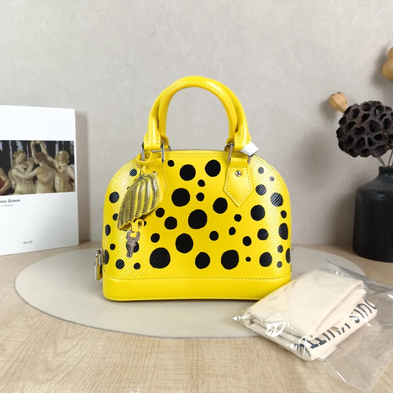 Louis Vuitton Top Handle Bag Alma BB Epi Embossed Calfskin BB 23.5 × 11.5 × 17.5 cm — cover view 3 of 6