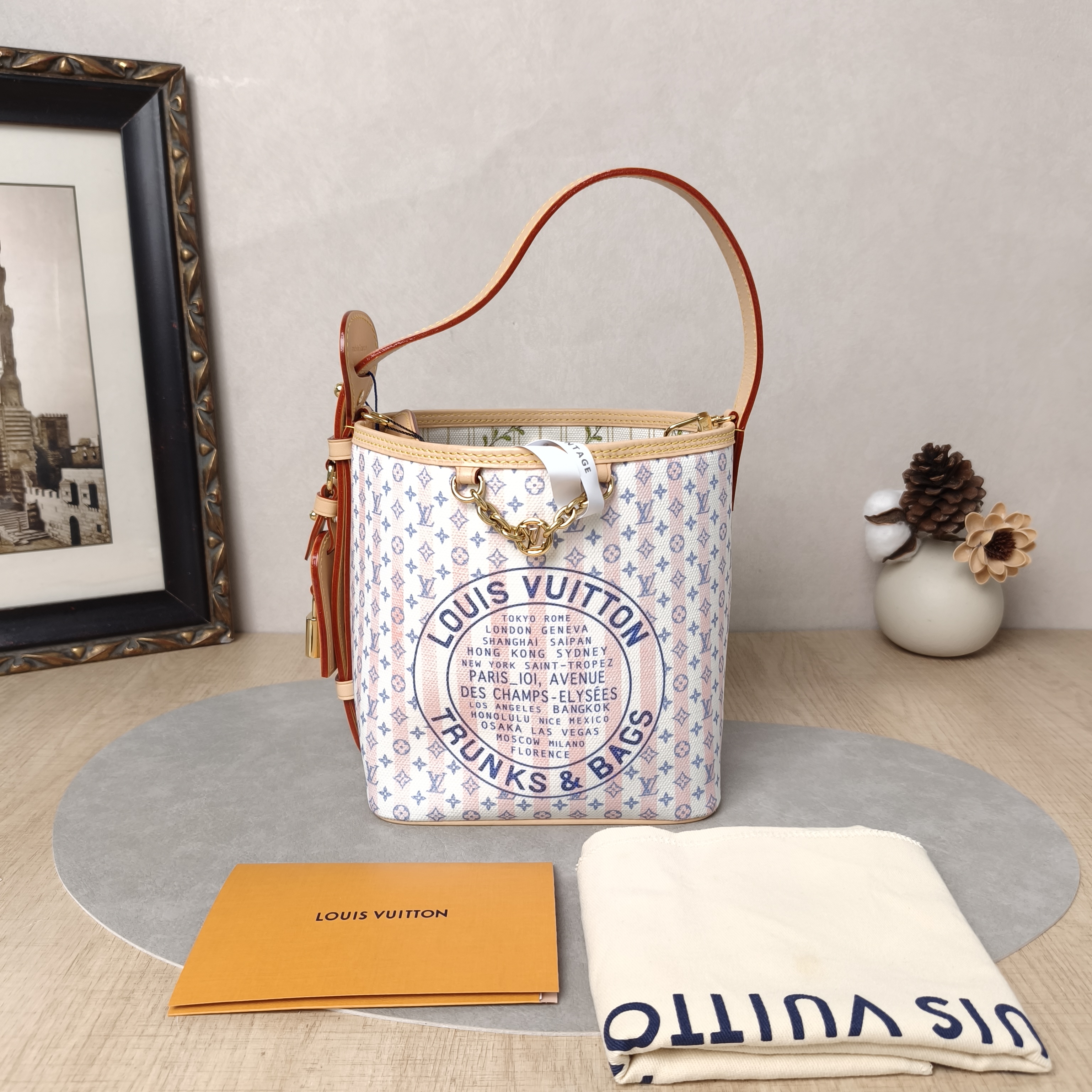 Louis Vuitton Top Handle Bag ALL IN BB Pink PVCBB16 × 12 × 18 cm — cover view 4 of 6