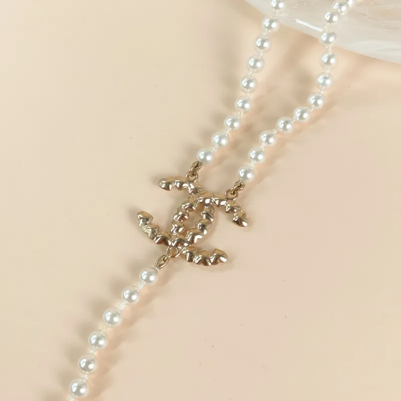 Chanel Necklace c Logo Necklace White Pearl One Size 42cm — cover view 2 of 7