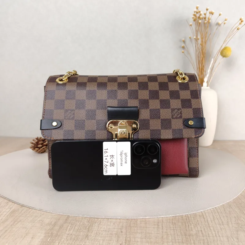 Louis Vuitton Shoulder Bag VAVIN Red · PVC Small 25 × 9.5 × 17 cm — cover view 4 of 5