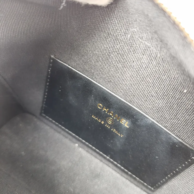 Chanel Crossbody Bag Crossbody Bag Black Grained Calfskin One Size 16 × 6.5 × 12.5 cm — detail view 1 of 13