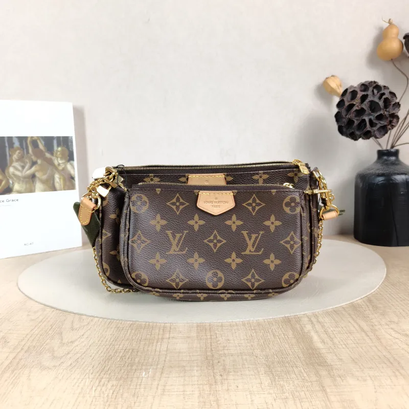 Louis Vuitton Crossbody Bag Multi Pochette Accessoires Shoulder Strap PVC Small24 × 4 × 13.5 cm