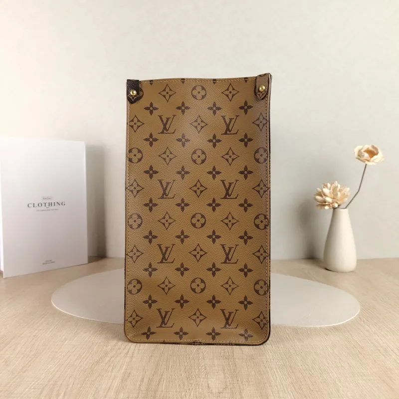 Louis Vuitton Shoulder Bag Onthego Large Monogram PVC Large41 × 19 × 34 cm — detail view 2 of 10