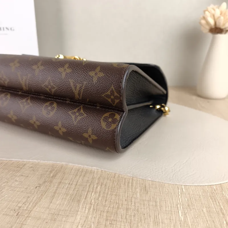 Louis Vuitton Crossbody Bag VICTOIRE Monogram PVC 27 × 10 × 17 cm — detail view 4 of 11