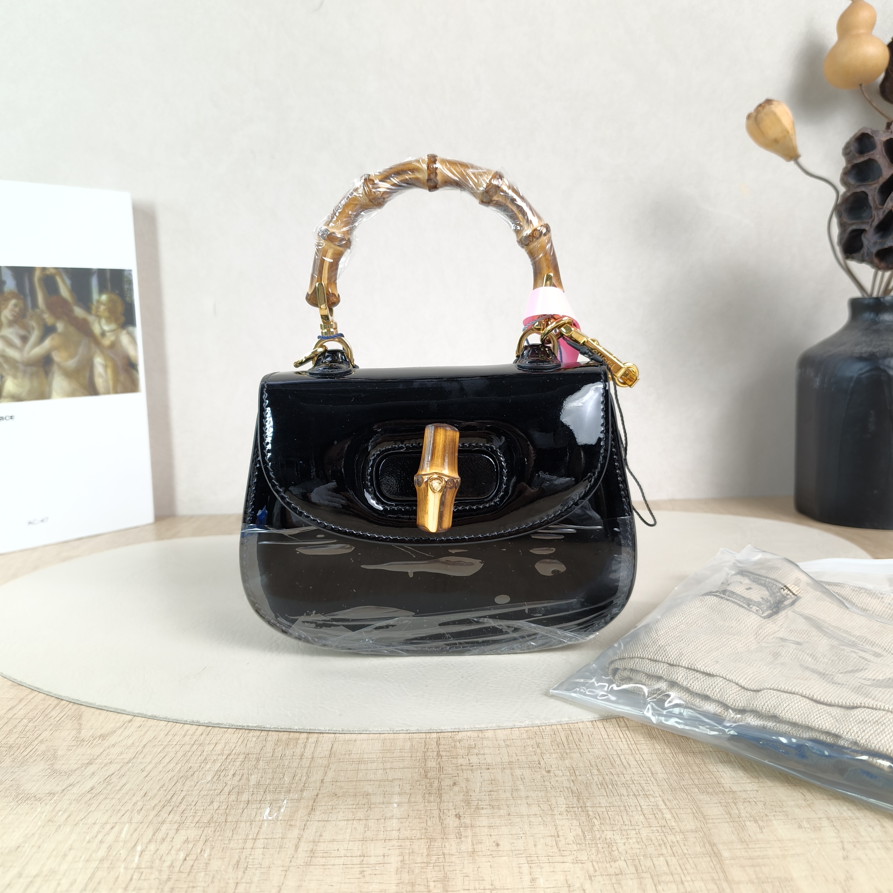 GUCCI Crossbody Bagbamboo 1947 jumbo Crossbody Bag Black Patent Leathermini17 × 7.5 × 12 cm — cover view 4 of 6