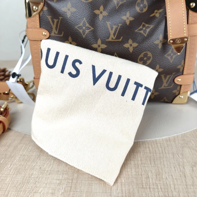 Louis Vuitton Crossbody Bag Side Trunk Box Monogram PVC Medium 23.5 × 8.5 × 16 cm — detail view 4 of 13