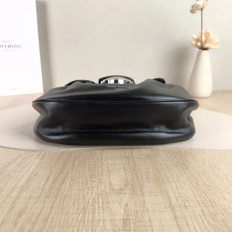 Louis Vuitton Shoulder Bag Sunset Vibe Black Lambskin One Size 27 × 3 × 18 cm — cover view 3 of 6