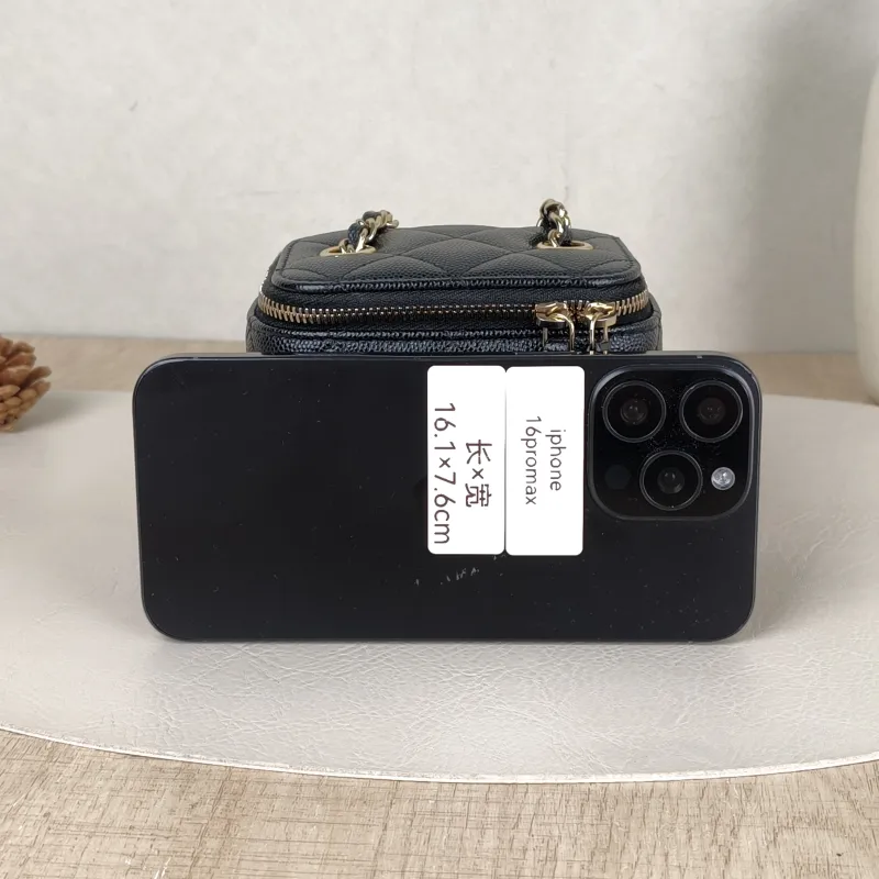 Chanel Crossbody Bag Edition Black Grained Calfskinmini11 × 7 × 9 cm — cover view 4 of 5
