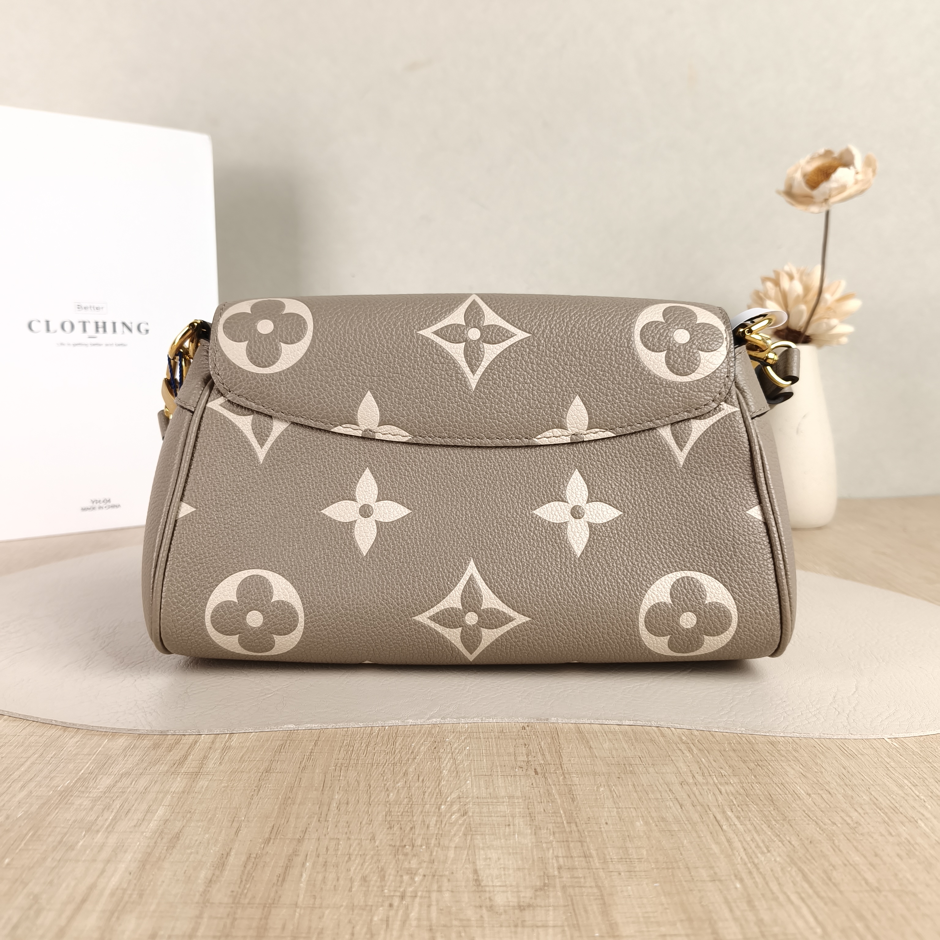 Louis Vuitton Crossbody Bag Favorite Empreinte Embossed Calfskin Medium24 × 9 × 14 cm — cover view 6 of 6