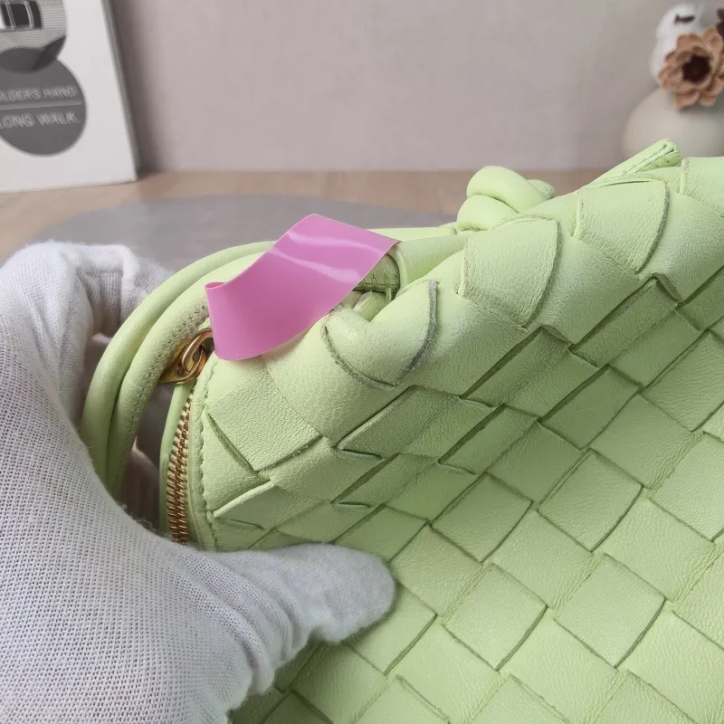 Bottega Veneta Crossbody Bag Loop Camera Bag Green Lambskinmini17 × 6 × 11 cm — detail view 9 of 16