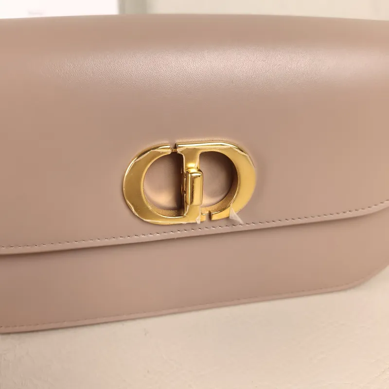 DIOR Crossbody Bag30Montaigne 30 Avenue Calfskin One Size23 × 6.5 × 13 cm — detail view 2 of 14