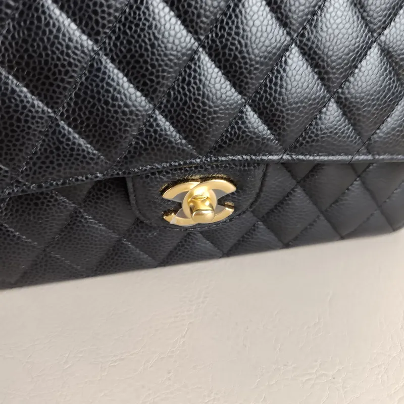 Chanel Crossbody Bag Classic Flap CF Black Grained Calfskin Medium 25.5 × 6.5 × 15.5 cm — detail view 7 of 14