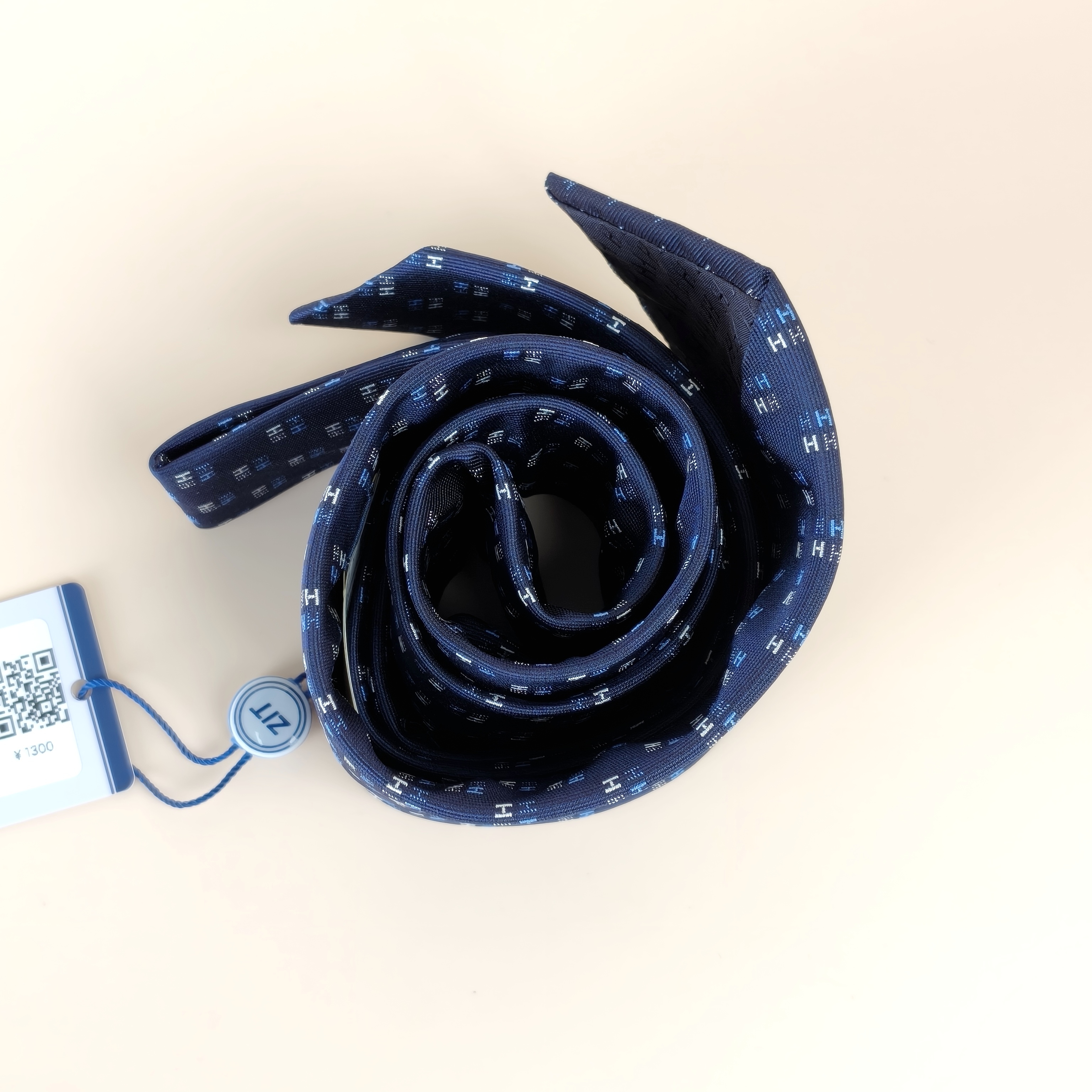Hermès Blue Silk One Size146*8 — cover view 6 of 7