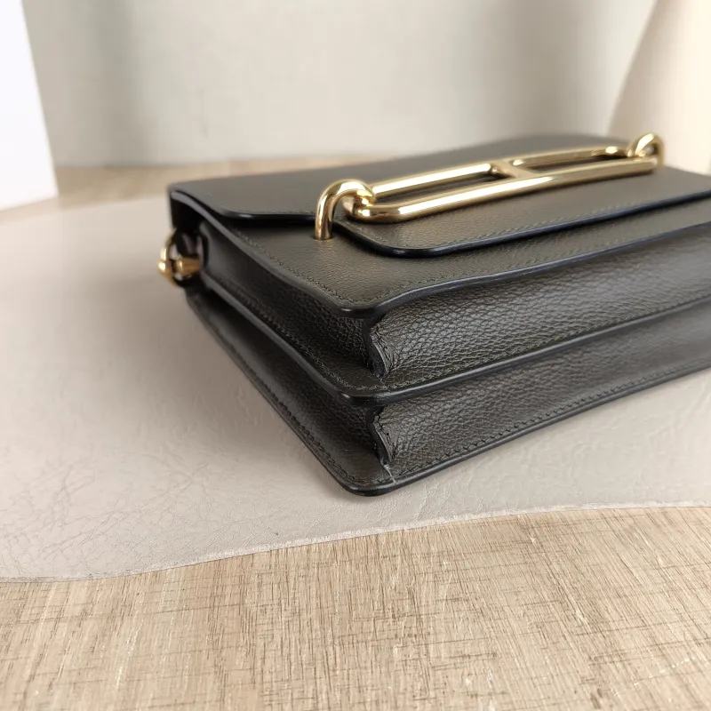 Hermès Crossbody Bag Roulis 19 C6 Green Evercolor Calfskin Mini 18 × 6 × 15 cm Y — detail view 10 of 11