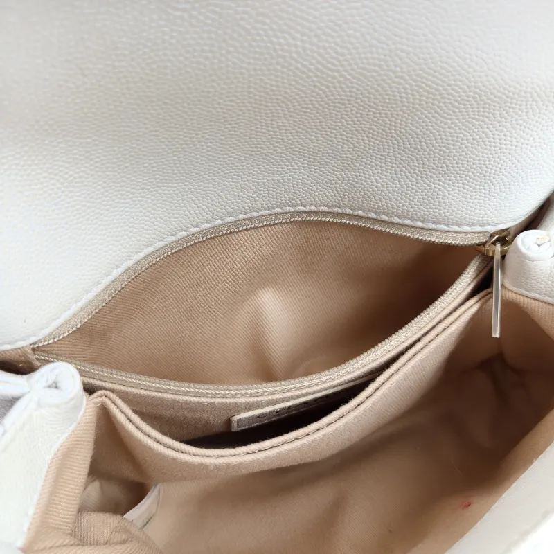 Chanel Top Handle Bag Coco Handle​ Grained Calfskin Small24 × 10 × 14 cm — detail view 14 of 15