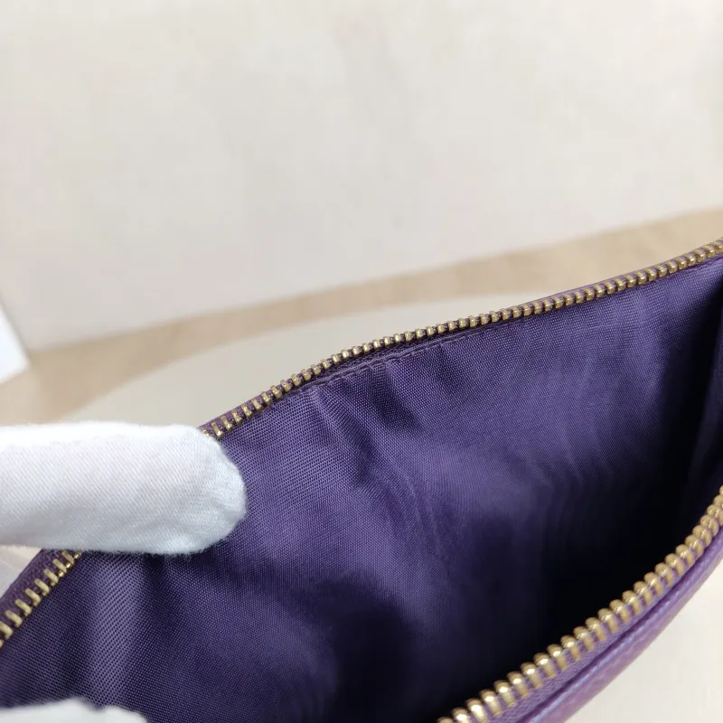 FERRAGAMO Wallet Wallet Calfskin20*13 — detail view 5 of 12