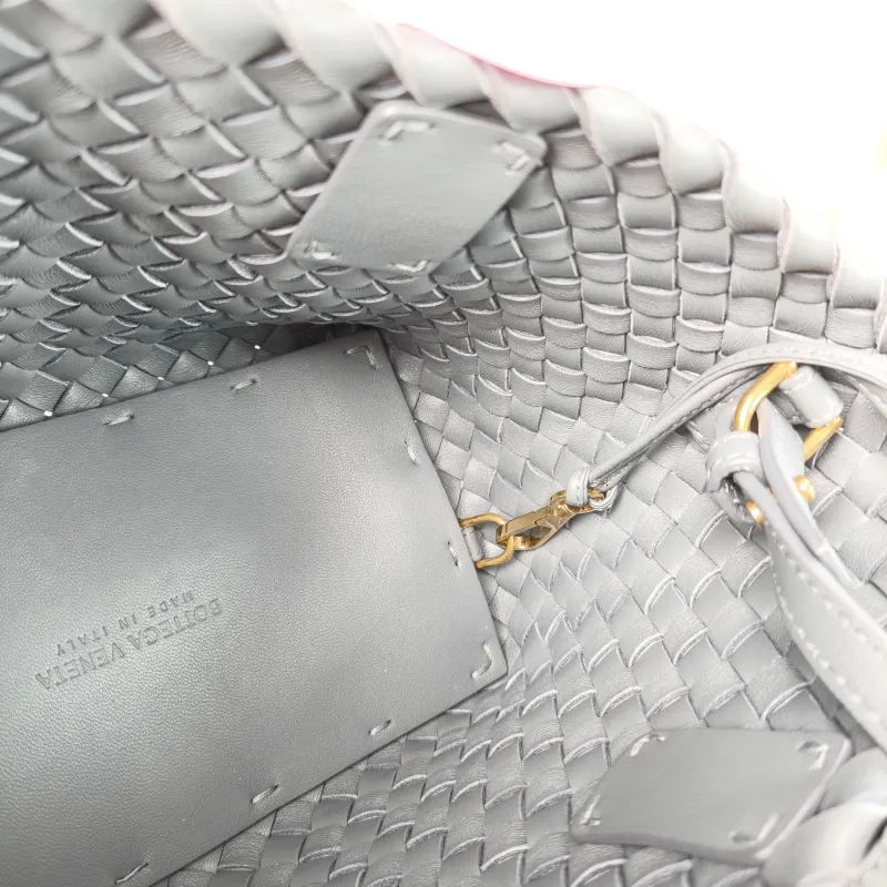 Bottega Veneta Shoulder Bag Shoulder Bag Grey Lambskin One Size 18 × 12 × 15 cm — detail view 6 of 12