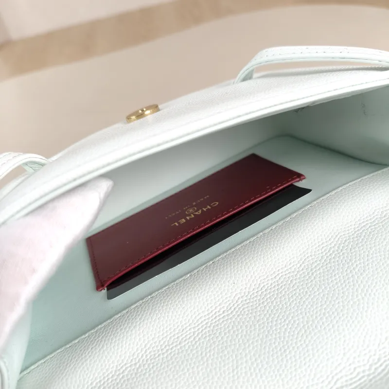 Chanel Shoulder Bag 26B preppy coco Green Calfskin Mini 17 × 5 × 11.5 cm — detail view 10 of 13