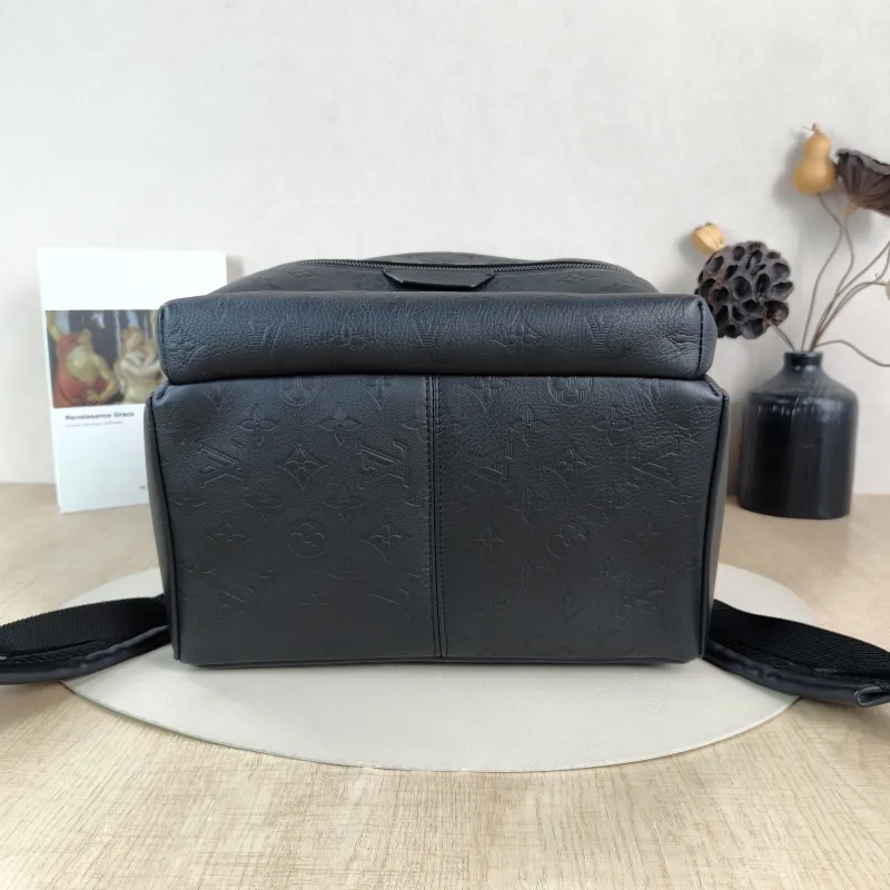 Louis Vuitton Backpack Discovery Backpack Black Calfskin Small 29 × 20 × 38 cm — cover view 3 of 5