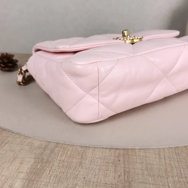 Chanel Crossbody Bag 19Bag Pink SL ambskin Small 26 × 9 × 16 cm — detail view 4 of 14