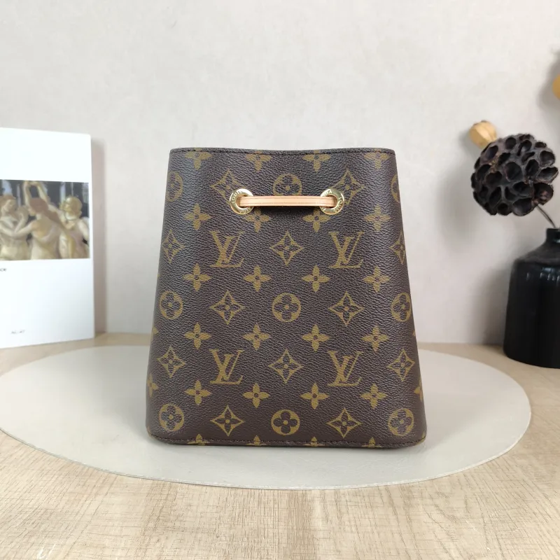 Louis Vuitton Crossbody Bag NÉONOÉ Bucket Bag BB Monogram PVC BB 20 × 13 × 20 cm — cover view 4 of 6