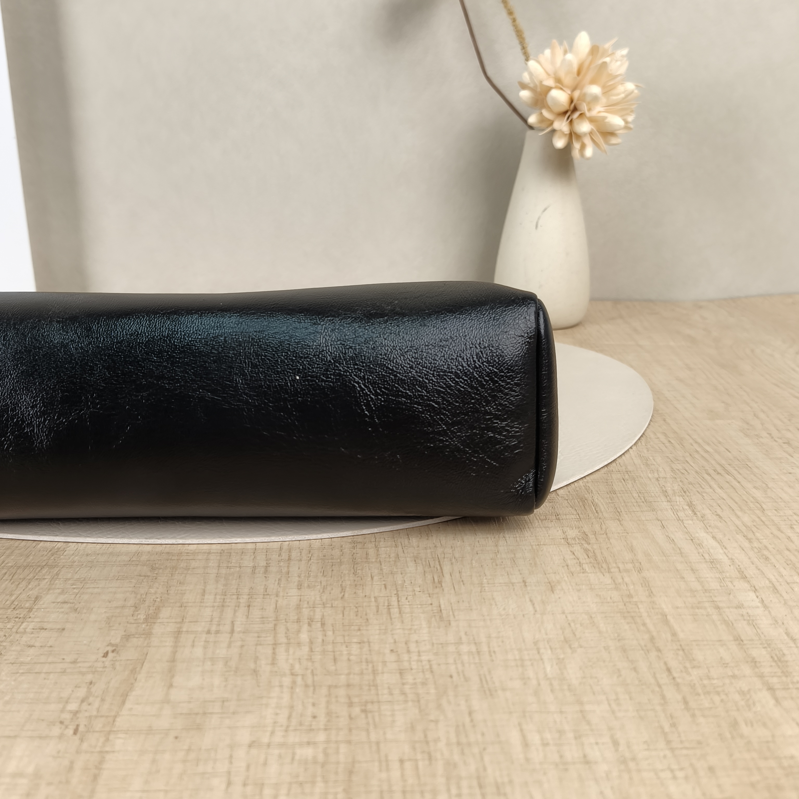 Chanel Shoulder Bag31Bag Black Waxed Leather Small30 × 9 × 29 cm — cover view 3 of 9