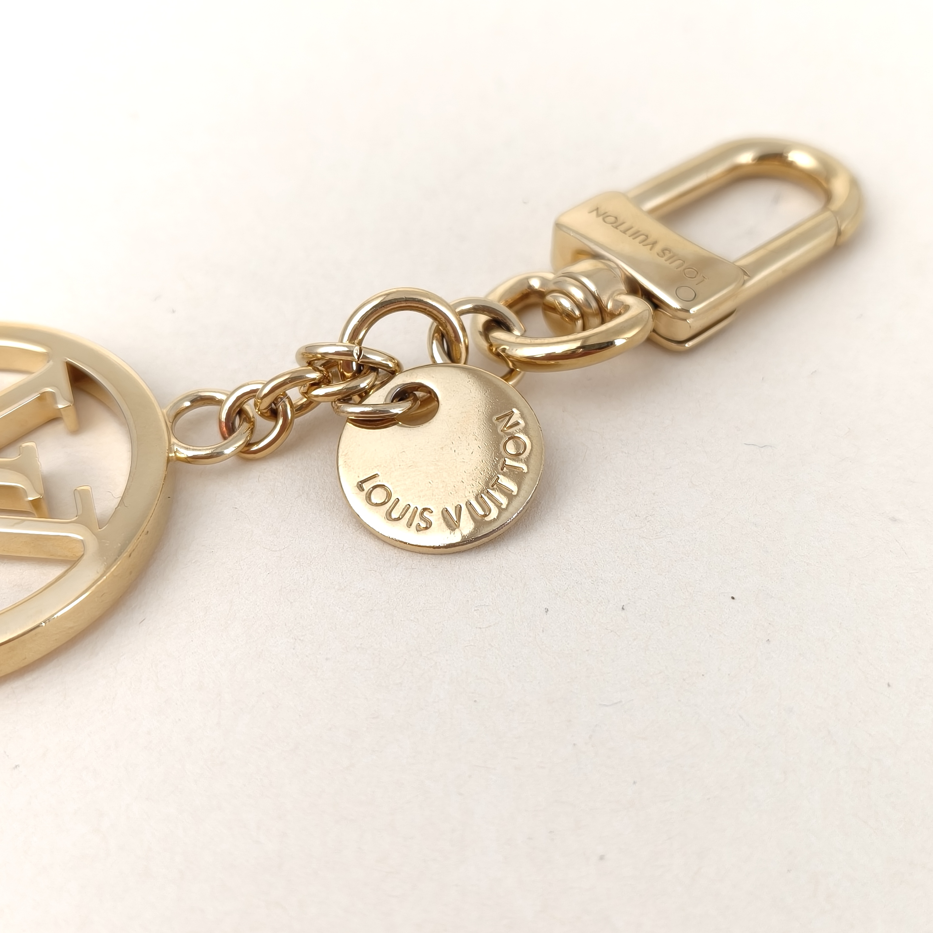 Louis Vuitton Key Ring logo Key Ring Gold 11.5cm — cover view 5 of 8