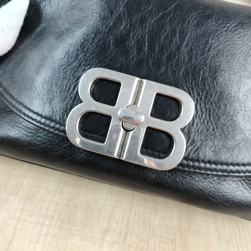 BALENCIAGA Crossbody Bag Crossbody Bag Calfskin One Size 23 × 3 × 14 cm — detail view 8 of 13