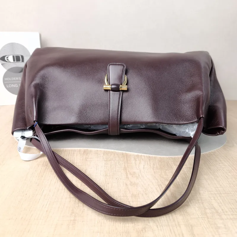 FERRAGAMO Top Handle Bag Tote Bag Red Calfskin One Size41 × 19 × 26 cm — detail view 3 of 11