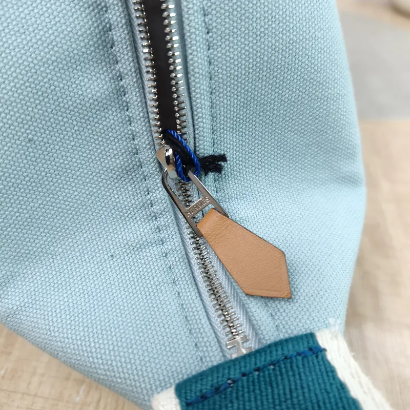 Hermès Top Handle Bag bride-a-brac Blue Canvas Small 21 × 12 × 27 cm — detail view 12 of 12