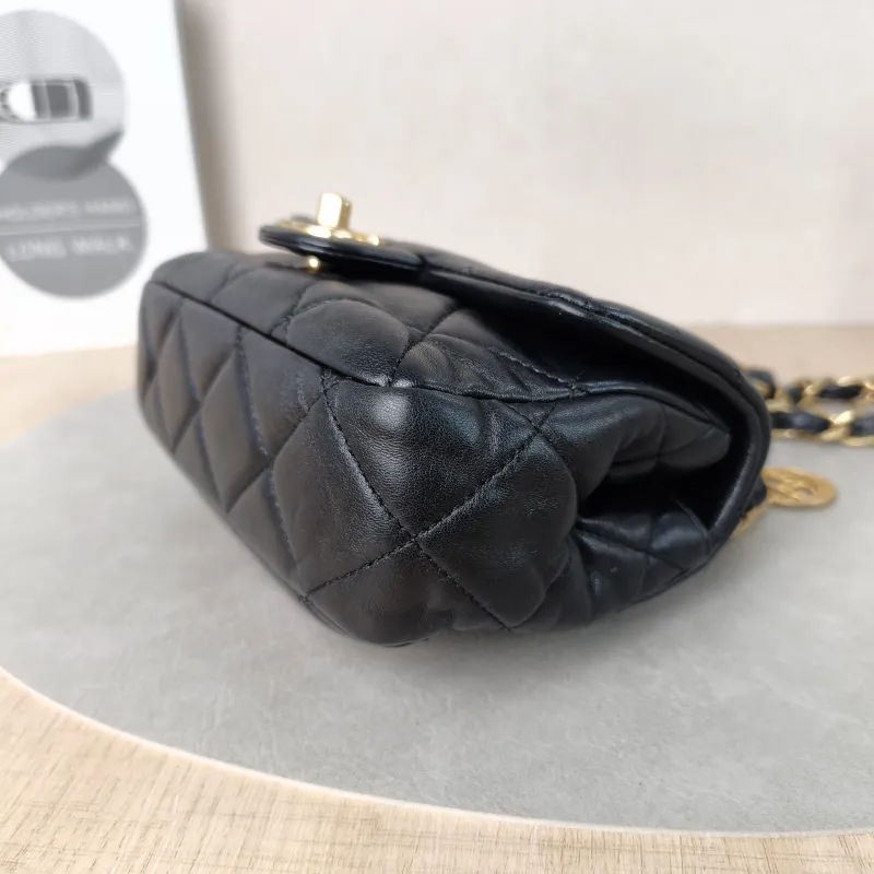 Chanel Crossbody Bag mini Black Lambskin One Size20 × 6 × 12 cm — detail view 1 of 12